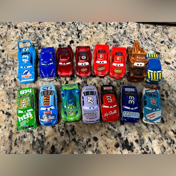 PIXAR CARS Die-cast Metal and Plastic Cars Set of 15 Vehicles Used Condition